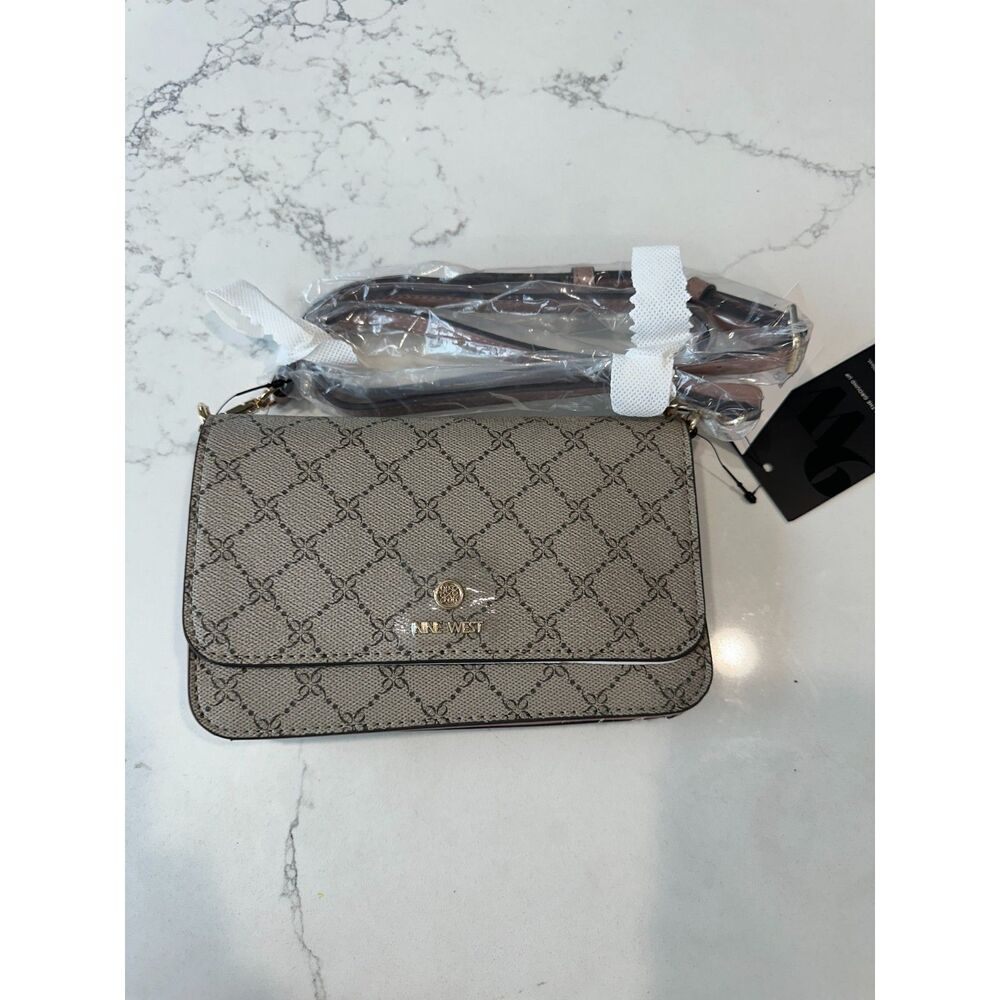 NWT Nine West Lockup Wallet Crossbody Bag Beige Logo Pattern